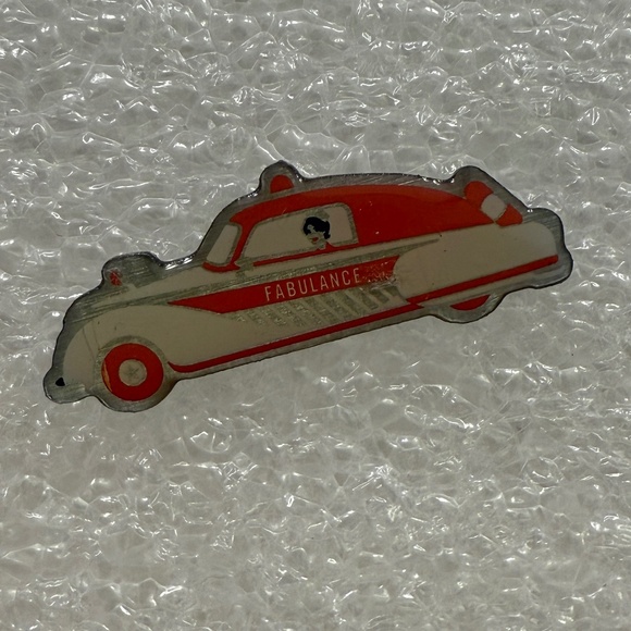 Small car push pin - Picture 1 of 3